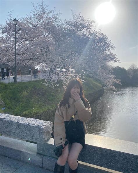 渡邊菜々さんのインスタグラム写真 渡邊菜々instagram「🌸 桜まつりの残りの写真📸 もう桜散っちゃったね〜」4月5日 20時18