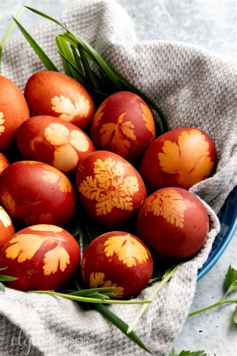 An Easy Guide To Achieve Rustic Looking Natural Easter Eggs Using Onion