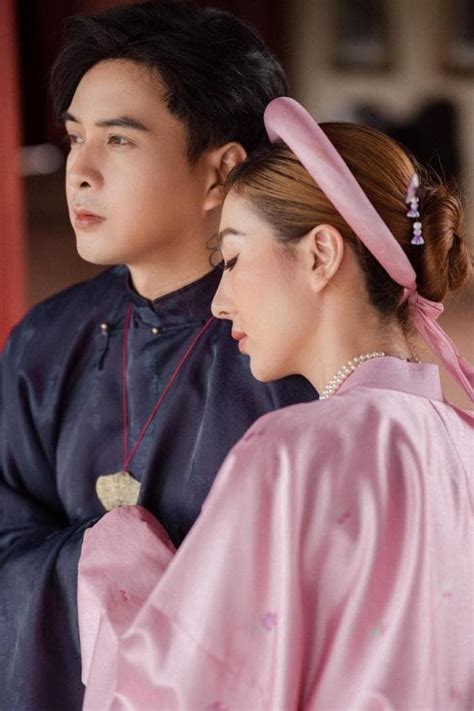 Bà xã Hồ Quang Hiếu gây sốt khi diện bikini 2 mảnh khoe đường cong cực nóng bỏng đôi chân dài