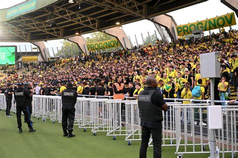 Incidents Lors De Nantes Om Fermeture De La Tribune Loire Pour Un