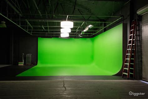 Huge Green Screen Filmstudiola Rent This Location On Giggster