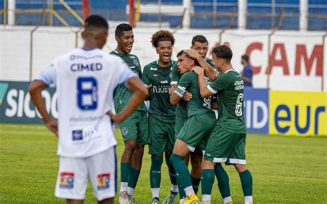 atuação de gala Goiás goleia Grêmio Novorizontino e avança para as