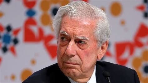 Mario Vargas LLosa anunció su retiro de la literatura cinco datos de