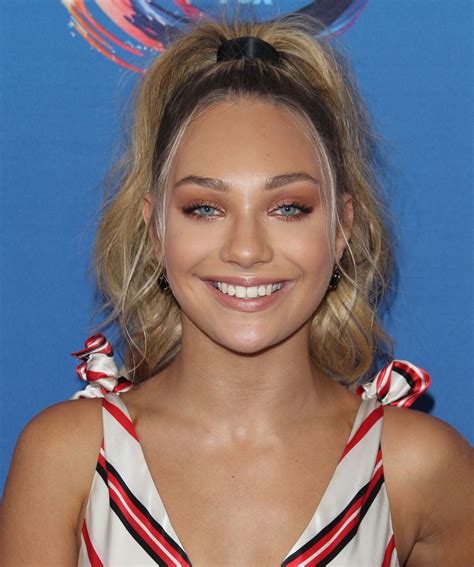 MADDIE ZIEGLER at 2018 Teen Choice Awards in Beverly Hills 08/12/2018 ...