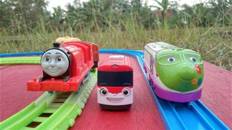 Mencari Dan Merakit Mainan Kereta Api Chuggington Kereta Api James