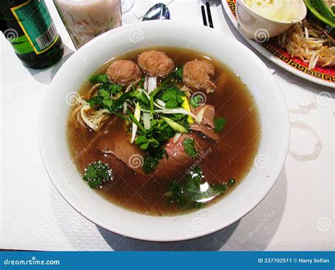 Soupe De Nouilles De Boeuf Pho Vietnamien Traditionnel Image Stock