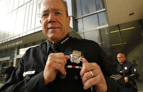 LAPD officers' new badges have vintage look to mark force's 150th anniversary - Los Angeles Times