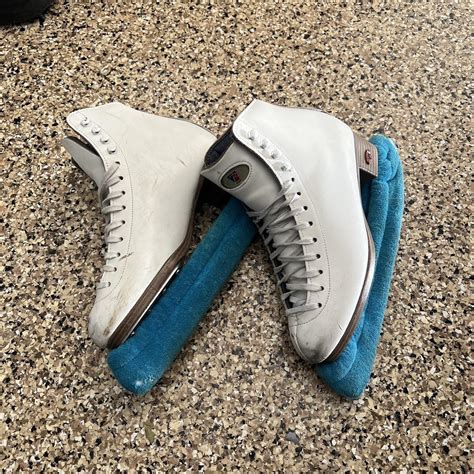 Riedell Ice Skates w/ skate covers. Recently... - Depop