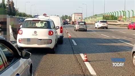 Rivoli Incidente Stradale Tre Feriti Scontro Fra Tre Mezzi 7