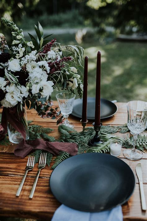 Black Tablecloths On Boho Wedding Tables - 64 Boho Chic Wedding Table