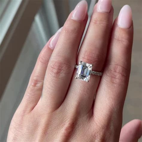 3 5 Ctw Solitaire Emerald Cut Engagement Ring In 18k Gold Luxe Vvs