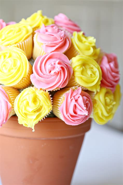 Vanilla Cupcake Flower Bouquet Inspirewomensa