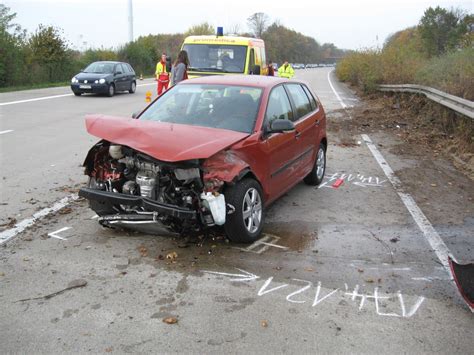 POL HI LK Hildesheim BAB 7 6 Km Stau Nach Unfall Mit Verletzter