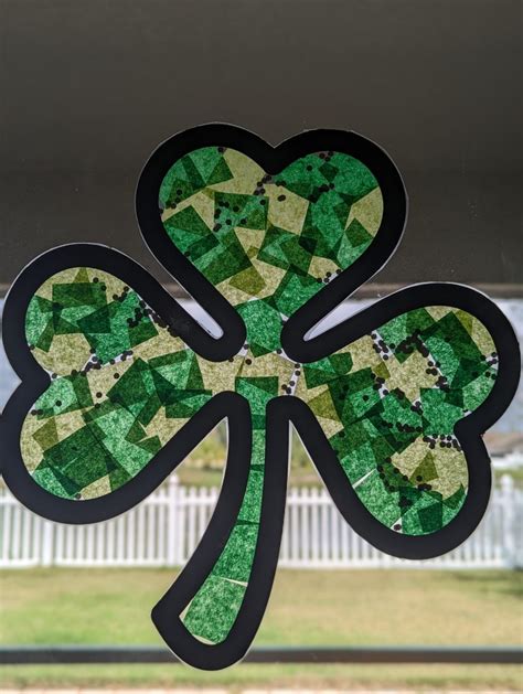 How To Make An Easy St Patricks Day Shamrock Suncatcher Crafting A