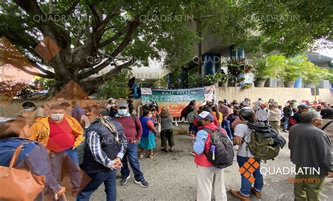 Toma Ceteg El Edificio Lvarez Y Bloquea Calles En Chilpancingo