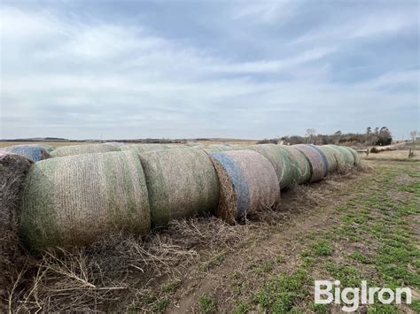 Alfalfa Round Bales Nd Cutting Bigiron Auctions