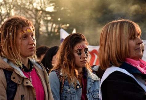 Violencia Machista Y Femicidios Mujeres Se Movilizaron En Mar Del