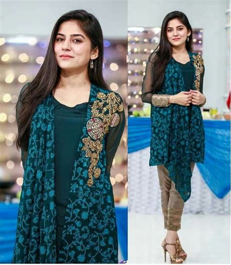 Pin By Haniya Malik On Pakistani Morning Show Hosts Pakistani Dress