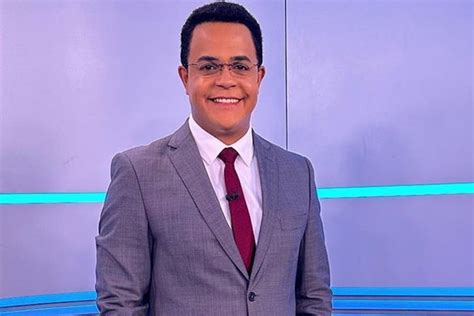 Jornalista Da Tv Globo Sofre Mal S Bito Minutos Antes De Entrar Ao Vivo