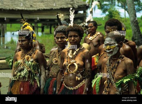 Papua New Guinea Sepik River Near Angoram Small Village Women In