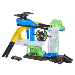Hot Wheels DC Batcave