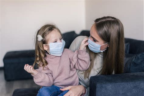 Italia Niña Prisionera Del Covid Da Positivo Tras Cuatro Meses