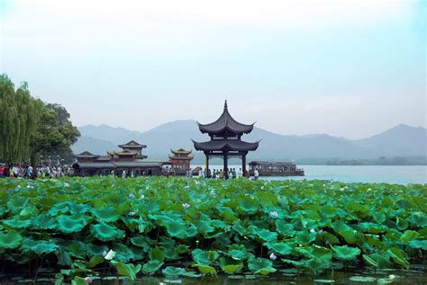 杭州西湖旅游杭州西湖景区杭州西湖夜景大山谷图库