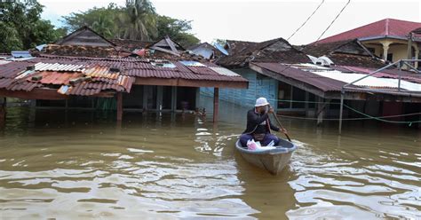 Mangsa Banjir Kelantan Meningkat Mendadak 2 854 Orang Ditempatkan Di