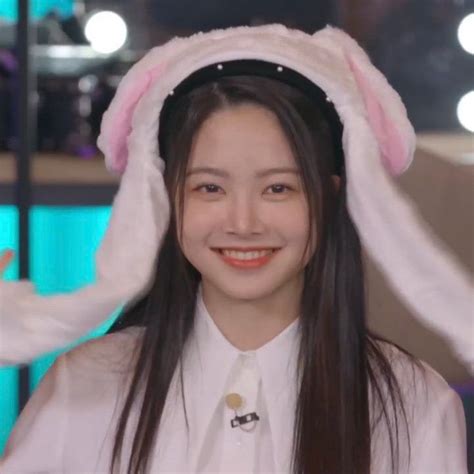 lesserafim eunchae Korean Group, Girl Humor, Fearless, Girl Group, Cute ...