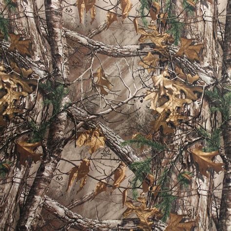 Realtree® Xtra Camo Cotton Fabric By The Yard 8 Camo Wallpaper