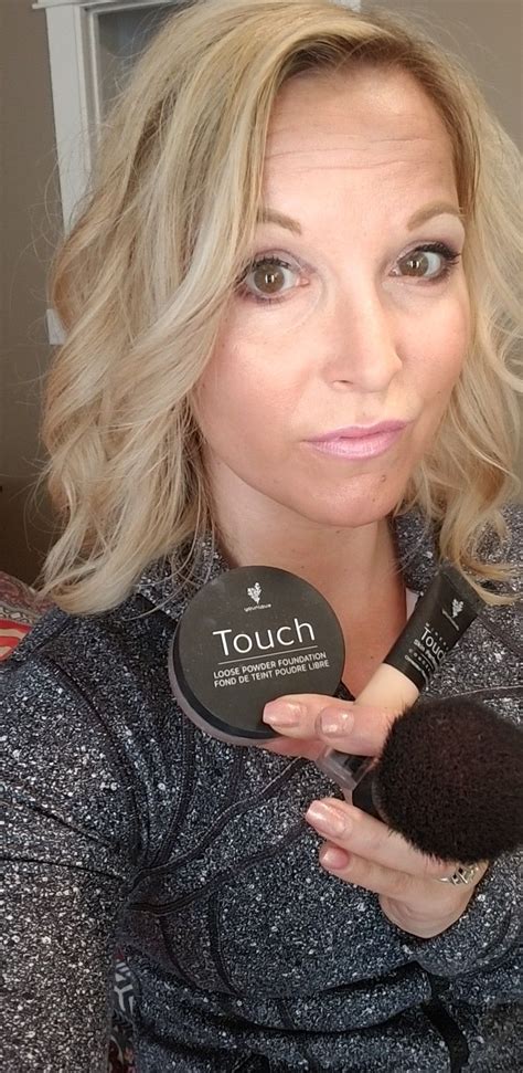 Coverage In Minutes No Cakey Makeup Literally Feels Like Your Naked Concealer Scarlet Loose