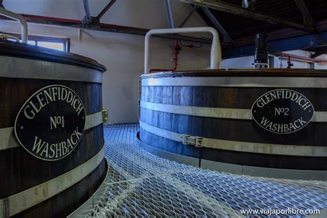 Visitamos La Destilería De Glenfiddich Whisky Escocés De Malta