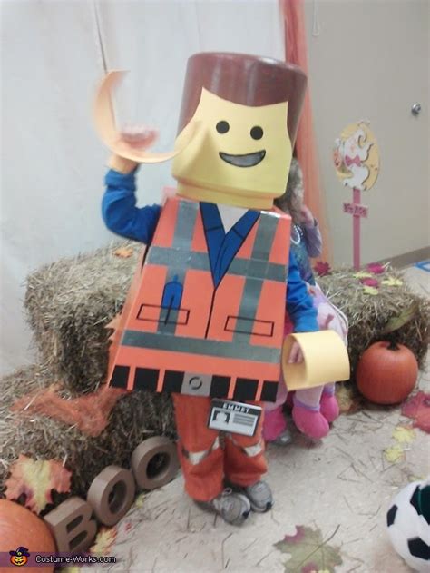 Lego Movie Emmet Costume | Step by Step Guide - Photo 2/3