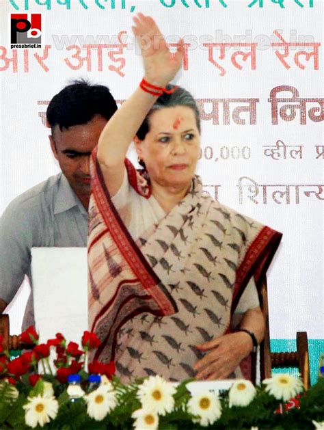 Sonia Gandhi The Leader उत्तर प्रदेश के लालगंज में कांग्रेस अध्यक्ष