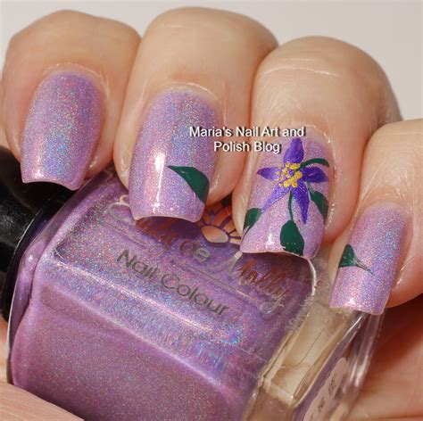 Marias Nail Art And Polish Blog Accent Nail With Large Floral Nail Art