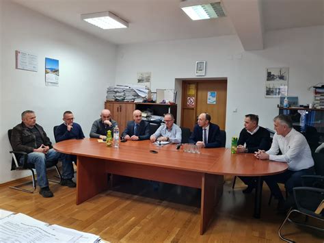 Potpisan Ugovor Za Izradu Dokumentacije Radi Pro Irenja Luke Senj