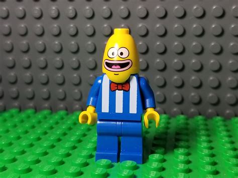 Lego Spongebob Squarepants Bikini Bottom Ice Cream Vendor Minifigure