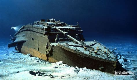 Titanic People Frozen In The Water