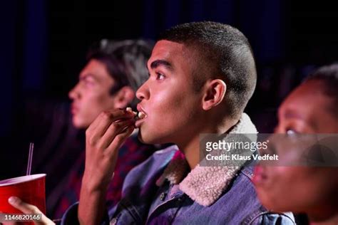 Woman Buzz Cut Profile Fotografías E Imágenes De Stock Getty Images