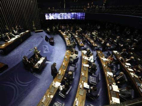 Senado aprova desconto maior na conta de luz de famílias carentes