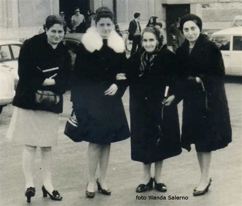 Una Passeggiata Con La Nonna Foto Ricordo Ustica Sape