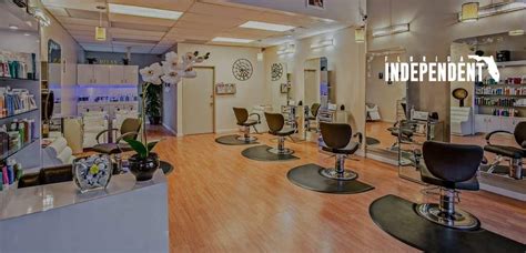 How Do You Choose the Best Curly Hair Salon? - Florida Independent