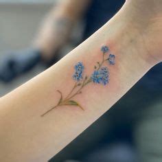 30 idéer på Linnea blomst tatoveringer blomster små blomst tatoveringer