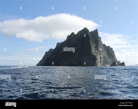 Tourist boats and Island of Boreray St Kilda Scotland May 2014 Stock Photo - Alamy