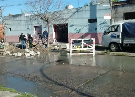 Se cortó el agua por la rotura de un caño maestro