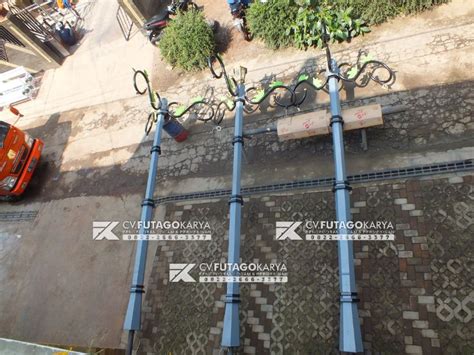 Tiang Lampu Penerangan Jalan PJU Desain Klasik Futago Karya