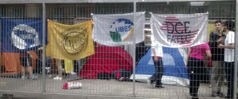 Em Desocupa O Do Centro Paula Souza Em S O Paulo Pol Cia Militar