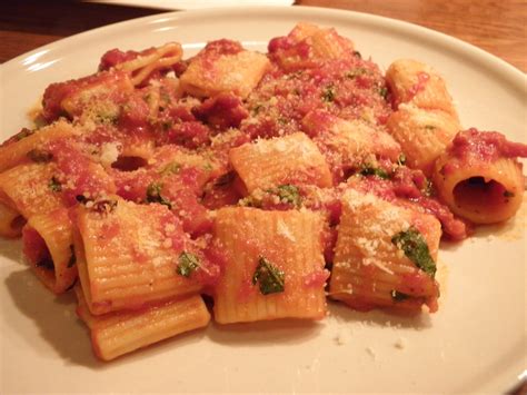 Rigatoni With Spicy Bacon Tomato Sauce Cooking Delight