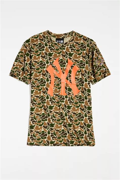 New Era New York Yankees Mlb Camo Tee Urban Outfitters