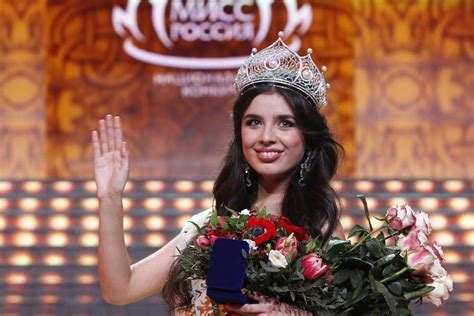 Miss Russie D Fend Les Pussy Riot